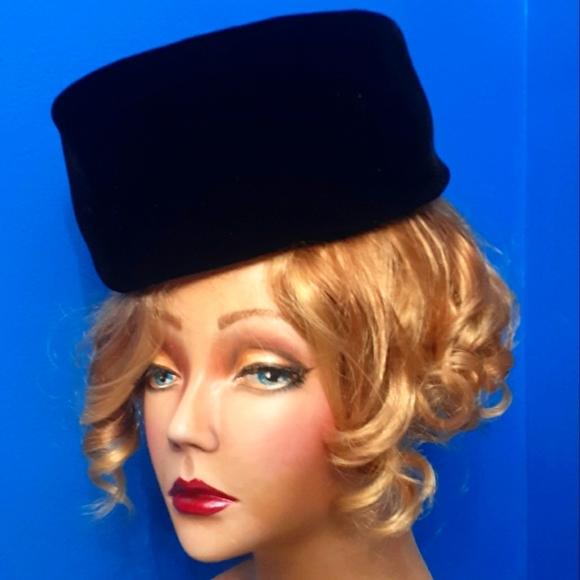 Vtg Evelyn Varon Black Velour Hat - Picture 3 of 5